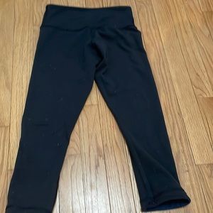 Lululemon size 2 21”inch cropped leggings reversible